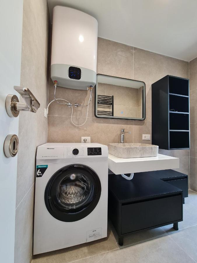 Adore - Modern Apartamento Tirana